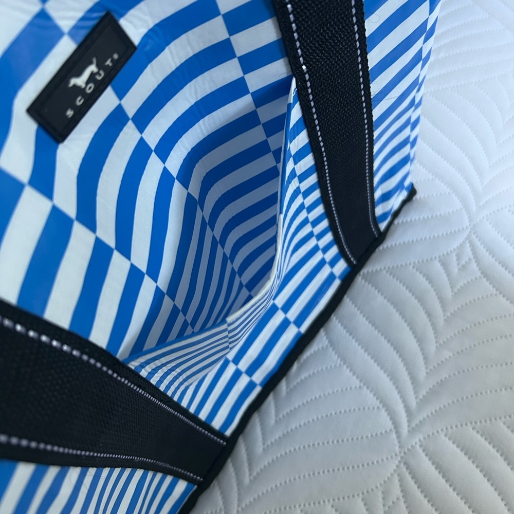 Scout Checkered Blue and White Tote - Picture 3 of 5